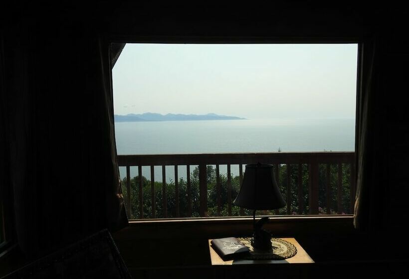 کابین, Alaska Adventure Cabins