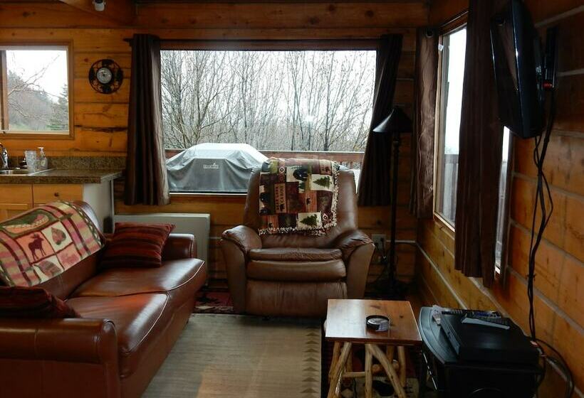 کابین, Alaska Adventure Cabins