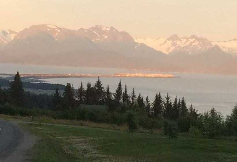 کابین, Alaska Adventure Cabins