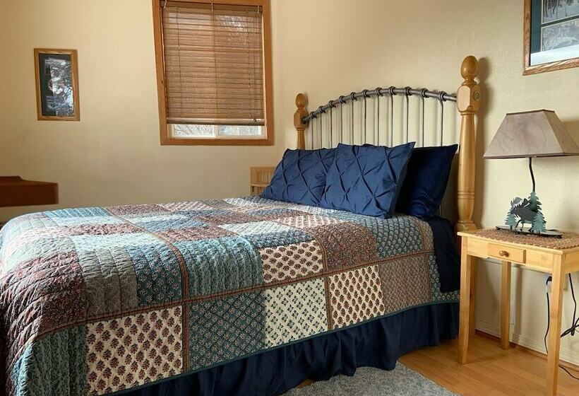 کابین, Alaska Adventure Cabins