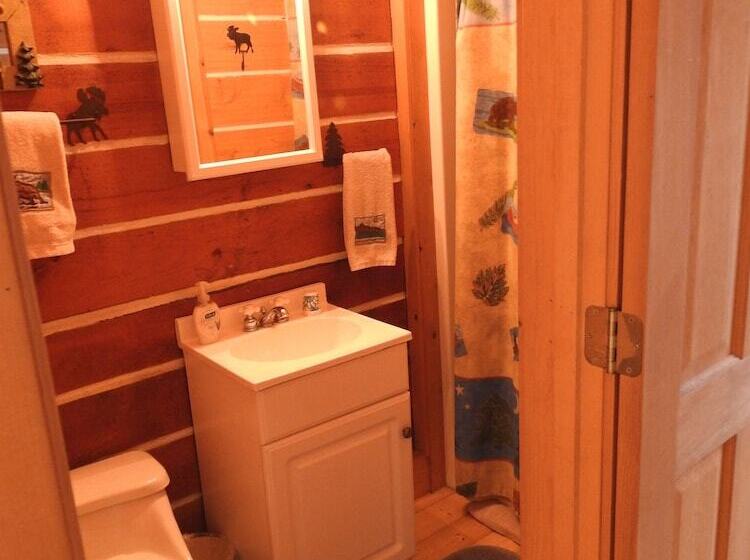 کابین, Alaska Adventure Cabins