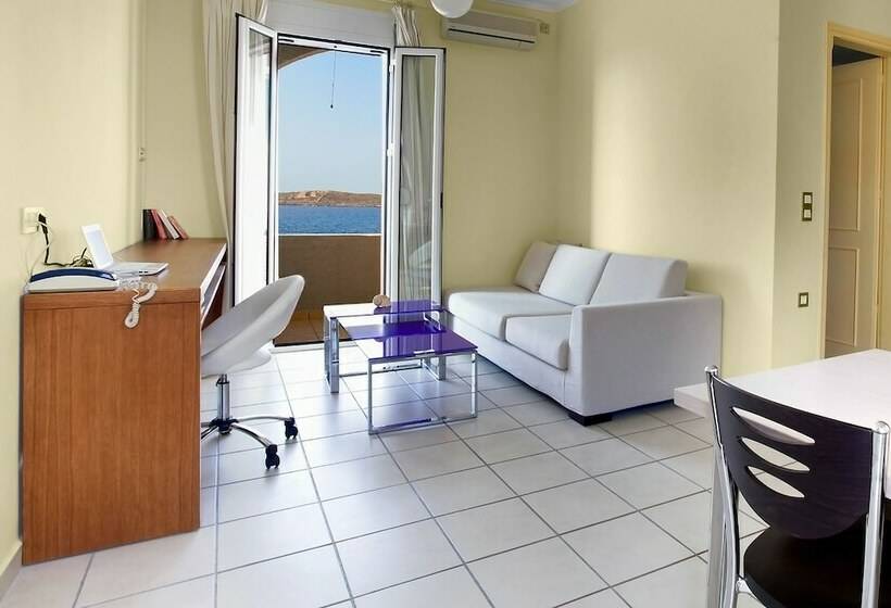 آپارتمان 1 خوابه با بالکن و چشمانداز دریا, Giorgi S Blue Apartments