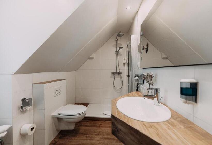 Номер Стандарт, Schwarzwald Hotel Kraeutle