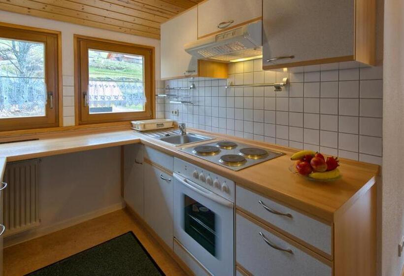 Апартаменты 2 Спальни, Schwarzwald Hotel Kraeutle