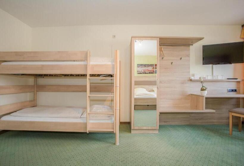 Четырехместный Номер Стандарт, Frühstückshotel Landgasthof Kramer