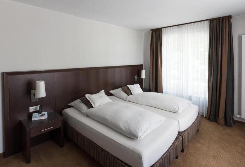Номер Стандарт, Restaurant & Hotel Engelkeller