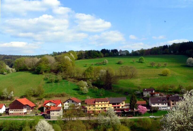 Апартаменты 3 Спальни, Gasthof Zur Krone