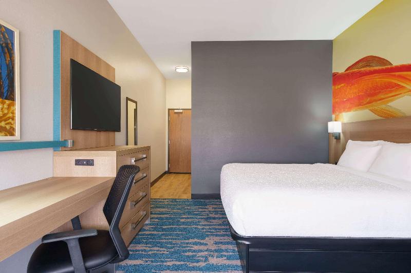 Номер Стандарт Адаптированный для Инвалидов, La Quinta Inn & Suites By Wyndham San Antonio Seaworld Lafb