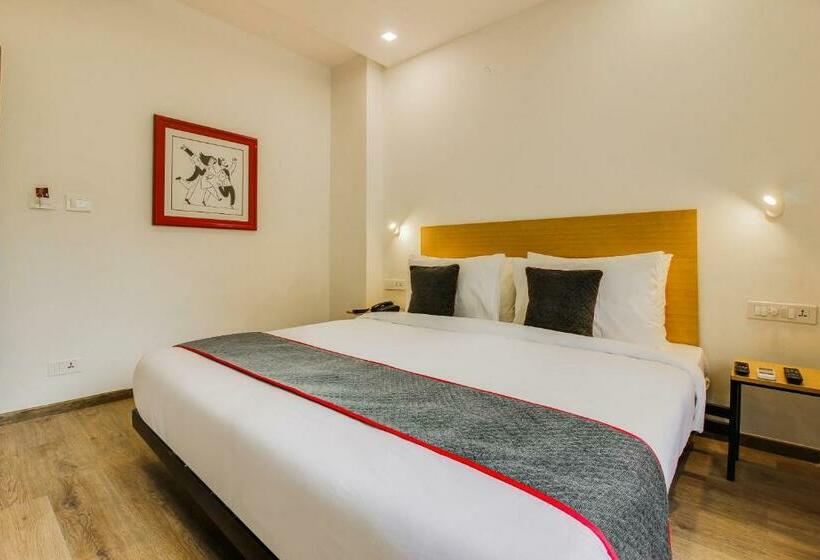 三人经典房间, Super Townhouse Begumpet Near Hyderabad Central