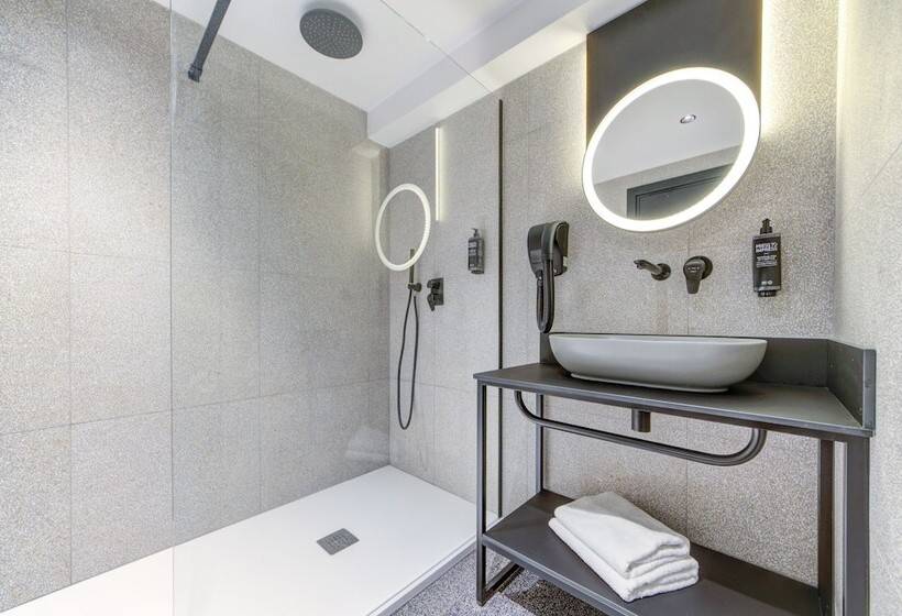 اتاق سوپریور با چشم‌انداز شهر, Ibis Styles St Pauls Bay Malta