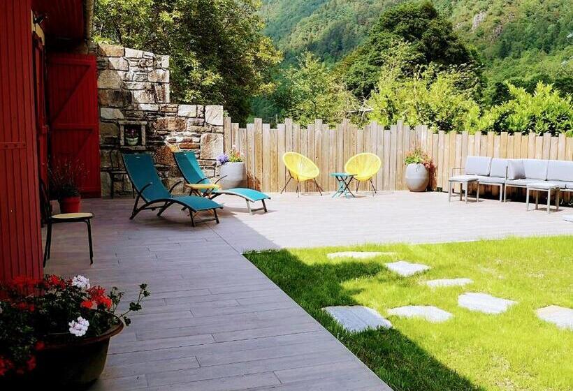 Четырехместный Номер Стандарт, Le Relais D Avajan