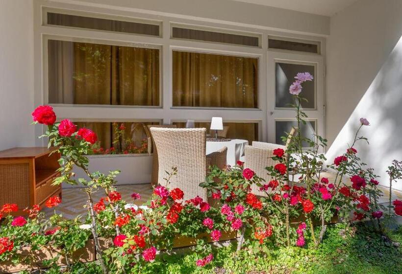 آپارتمان 1 خوابه با تراس, Villa Gabriela