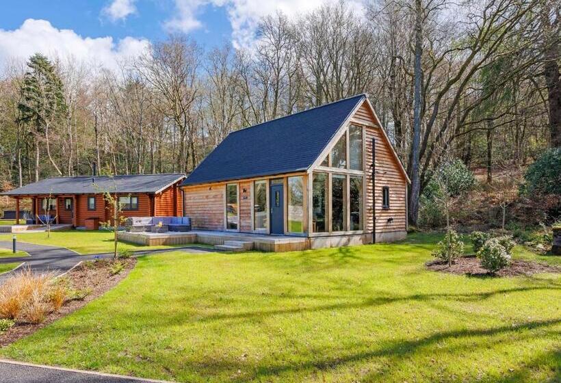 Дом 2 Спальни, Gadgirth Estate Lodges