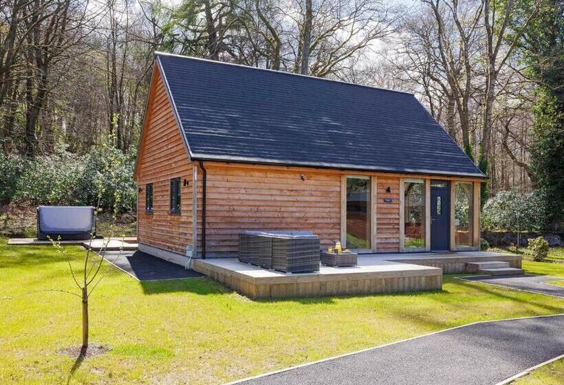 Дом 2 Спальни, Gadgirth Estate Lodges