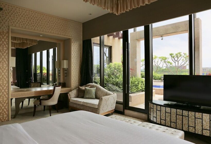 Люкс Президентский 2 Спальни, Sheraton Qingyuan Lion Lake Resort