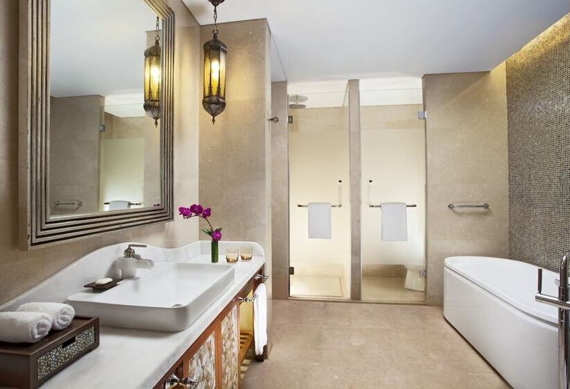 Номер Премиум Вид на Озеро, Sheraton Qingyuan Lion Lake Resort