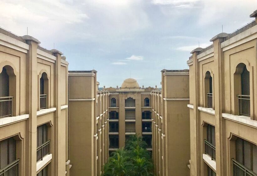 Номер Премиум Вид на Сад, Sheraton Qingyuan Lion Lake Resort