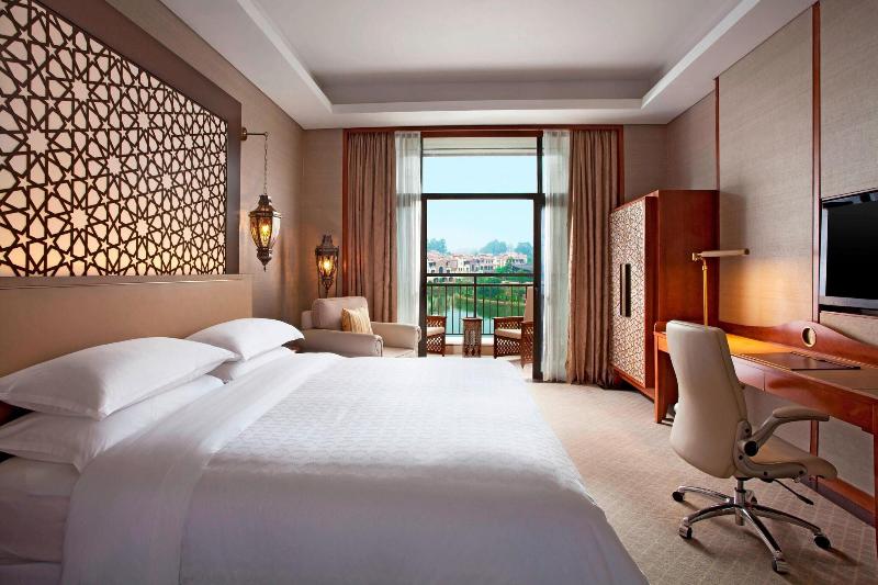 Номер Премиум, Sheraton Qingyuan Lion Lake Resort