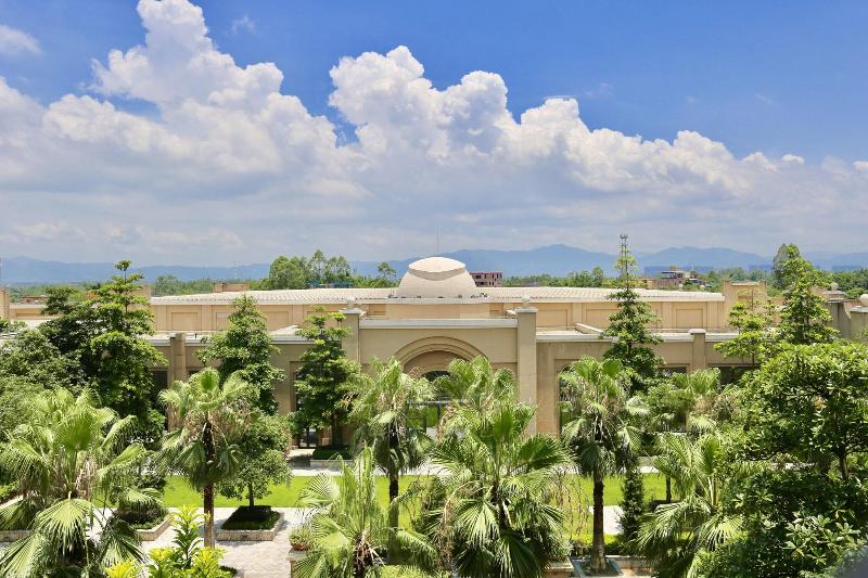 Номер Deluxe Вид на Сад, Sheraton Qingyuan Lion Lake Resort