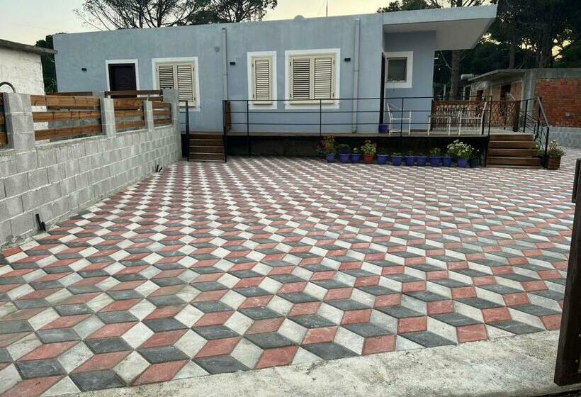 패밀리 룸, Victoria Houses, Vlore Albania