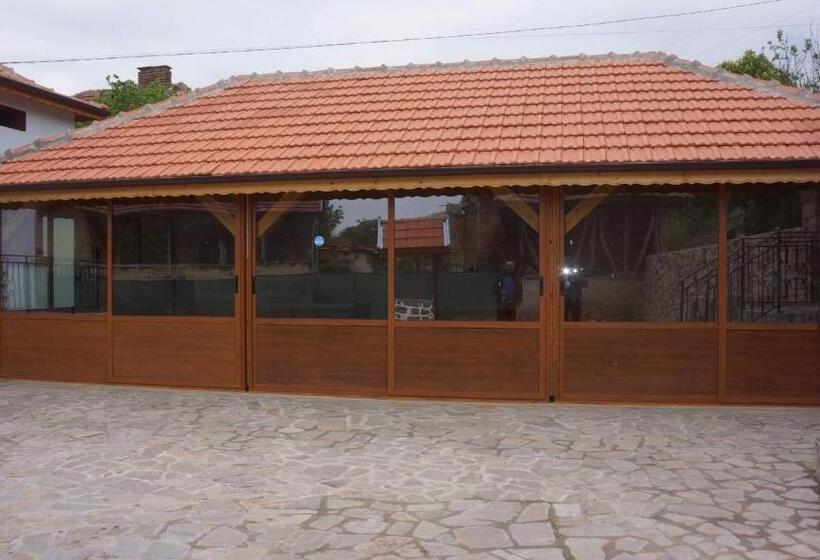 Vila 1 Quarto Vista jardim, крушунски кът тея