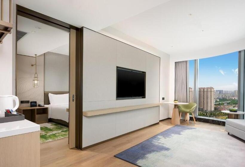 سوئیت با تخت بزرگ, Holiday Inn Changsha Malanshan, An Ihg