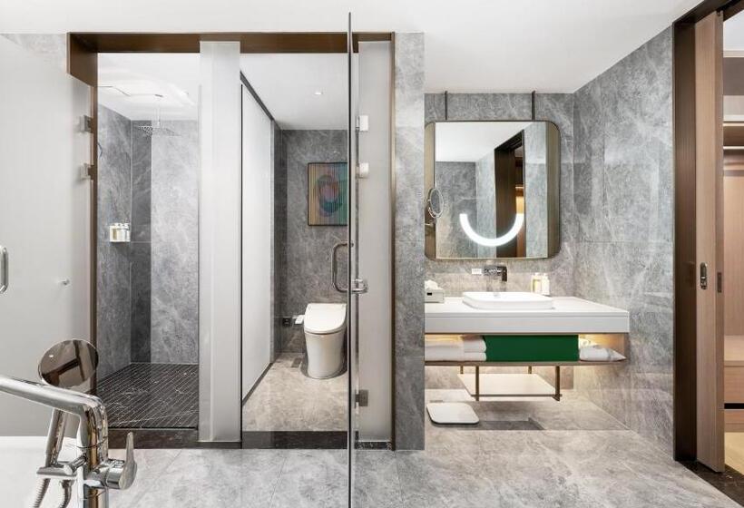 سوئیت با تخت بزرگ, Holiday Inn Changsha Malanshan, An Ihg