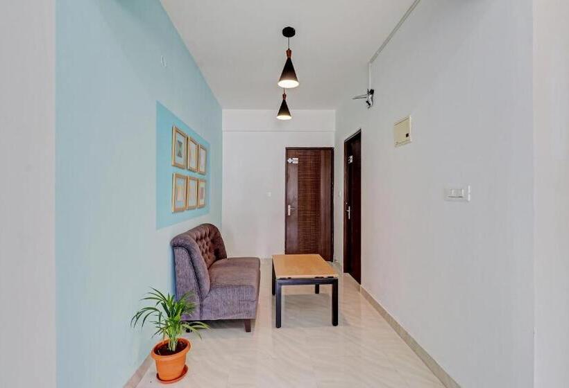 Quarto Triplo Clássico, Oyo 91325 Nr Royal