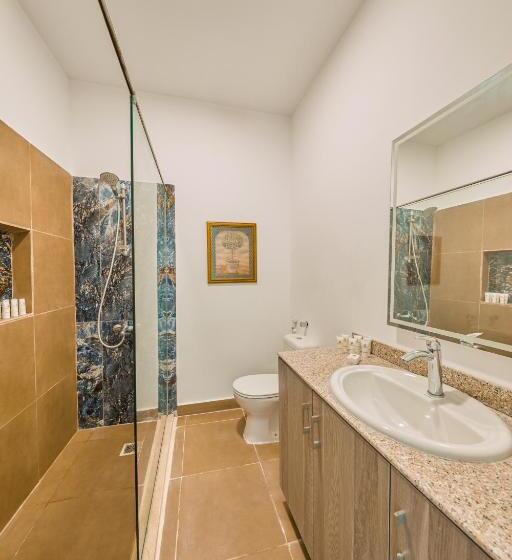 ویلای یک اتاق خوابه با استخر شنا, Le Royal Marina