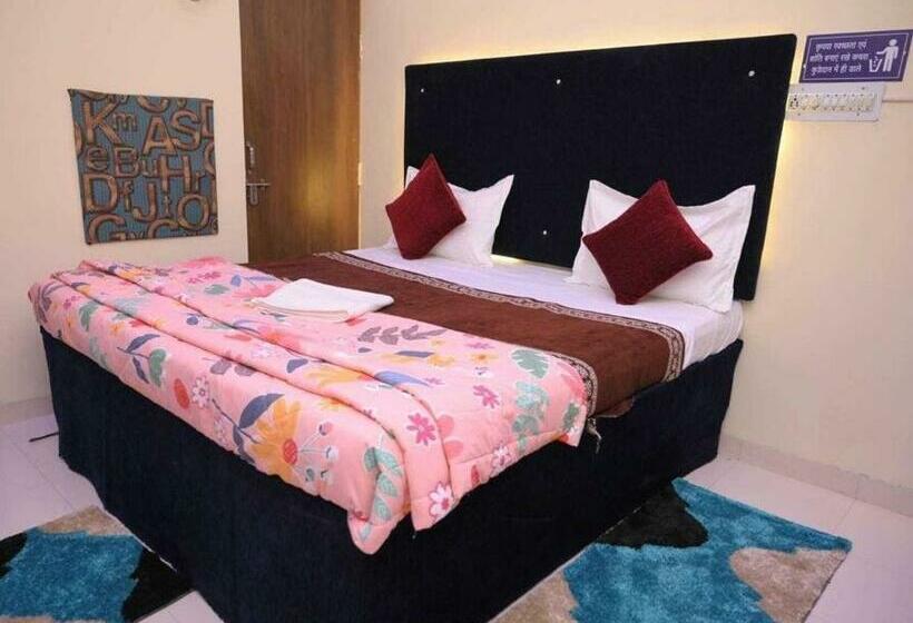 Трехместный Номер Классика, O Pop Hotel Blue Star