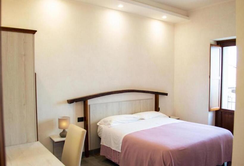 Номер Стандарт Вид на Море с Балконом, Palazzo Iaquinta   Rooms, Restaurant & Wellness