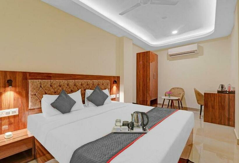 Classic 3 Pers. Værelse, Super Townhouse H G Near Gautam Buddha Park