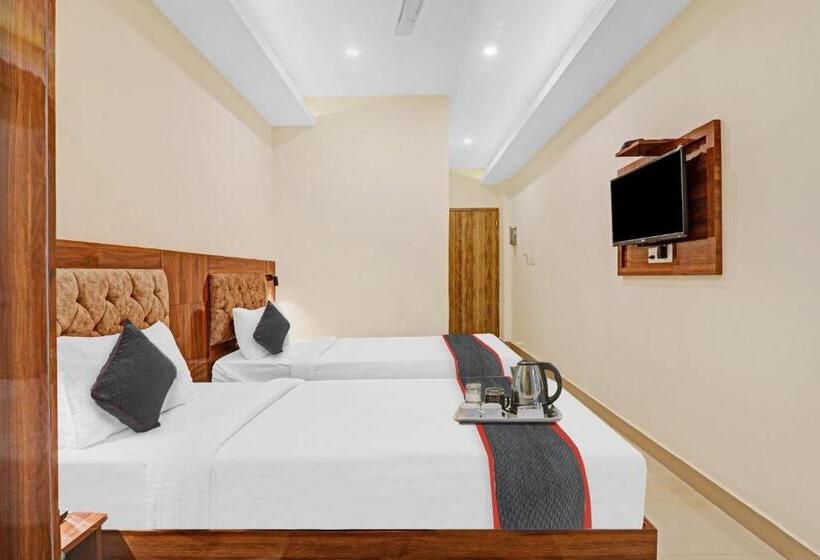Classic 3 Pers. Værelse, Super Townhouse H G Near Gautam Buddha Park
