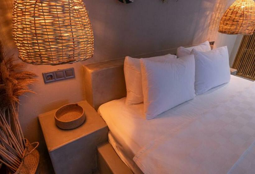 디럭스 스위트, Soas Suites