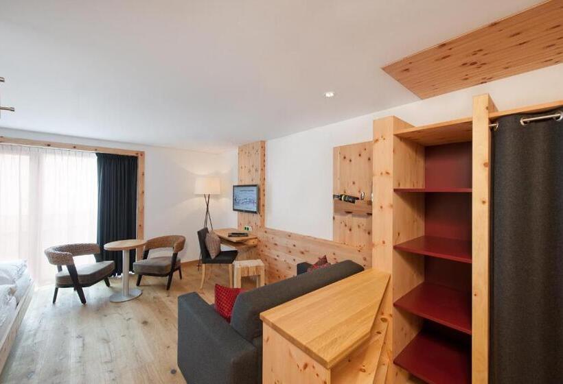 اتاق راحتی, Mondschein Hotel And Chalet
