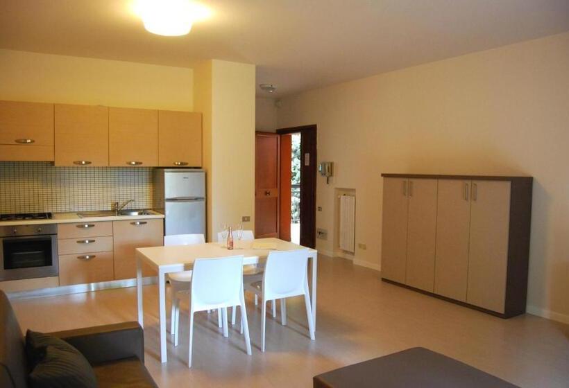 آپارتمان 1 خوابه, Residenze Al Colle Dei Pini