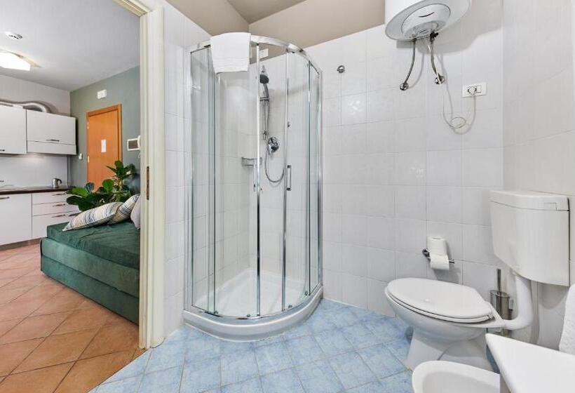 Апартаменты 1 Спальня Нижний Этаж, Residence Poggio Dei Pini