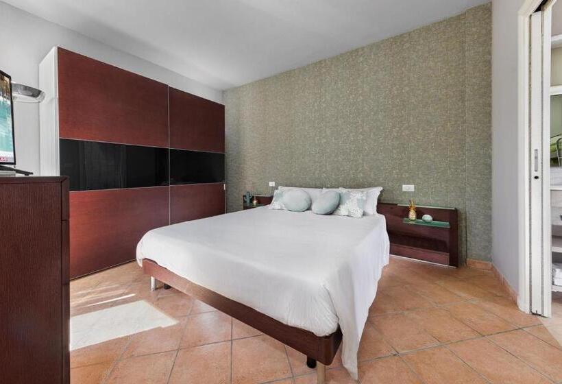 Апартаменты 1 Спальня, Residence Poggio Dei Pini