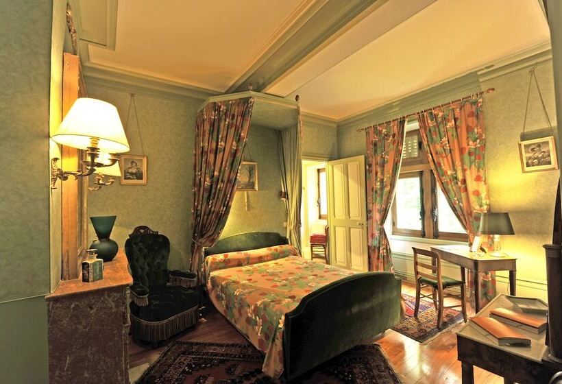 Номер Стандарт, Château De Vollore