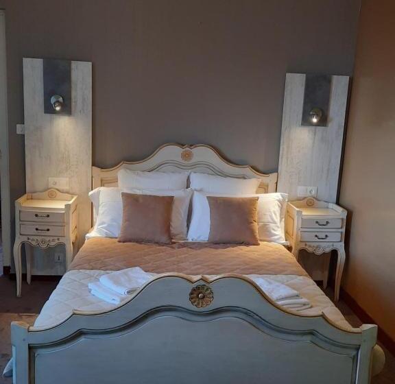 Номер Комфорт, Hôtel De La Barbacane