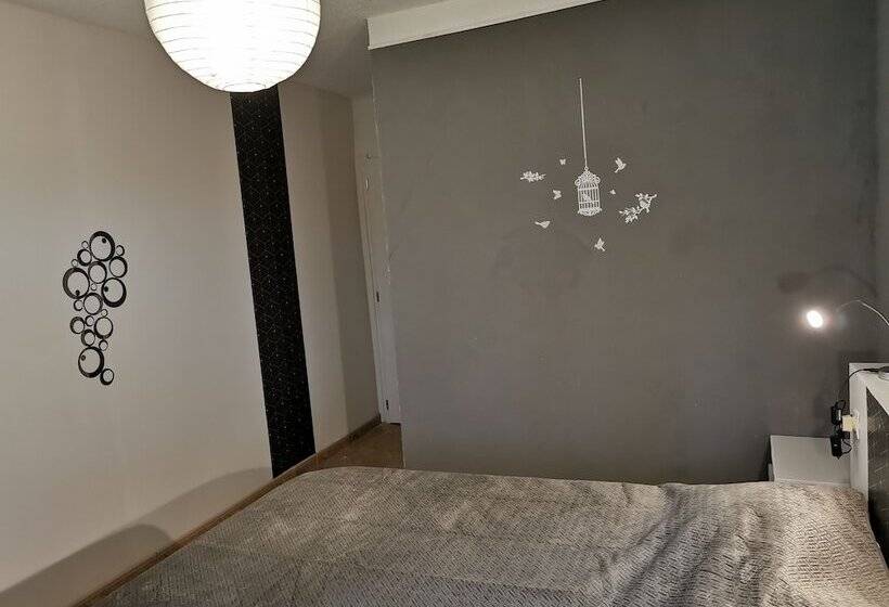 اتاق استاندارد, La Chaumiere