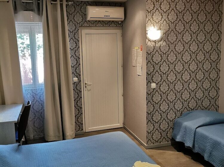 Номер Стандарт Трехместный, La Chaumiere