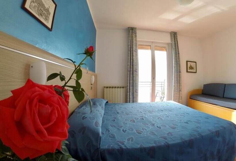 스탠다드 트리플 룸, Albergo Villa Edera