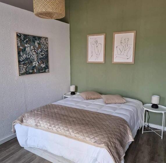 Номер Deluxe Вид на Море с Балконом, Hospedaria Pôr Do Sol