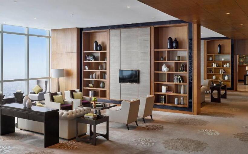 Номер Клуб Кровать Кинг, Intercontinental Hanoi Landmark72, An Ihg