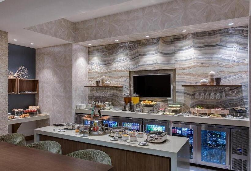 스탠다드 룸 킹사이즈 침대, Jw Marriott Austin