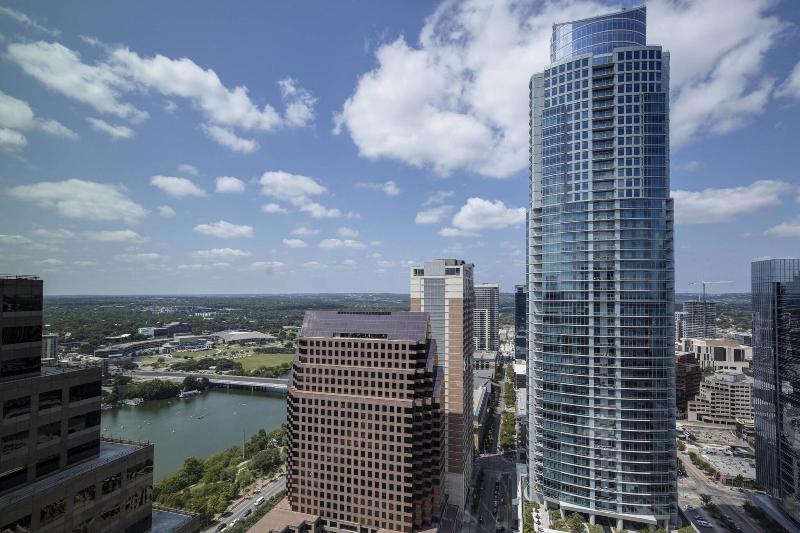 스탠다드 룸 킹사이즈 침대, Jw Marriott Austin