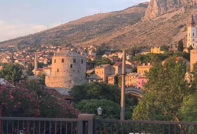 استودیو خانوادگی, Villa Anja