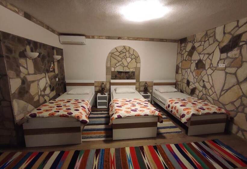 استودیو استاندارد با تراس, Villa Anja