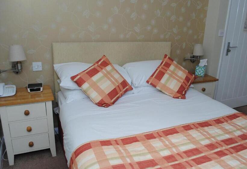 基本间, Marsham Arms Inn